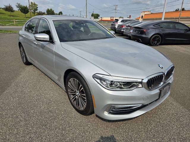 2017 BMW 5 Series 530i xDrive AWD photo