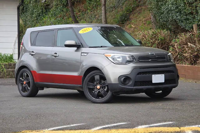 2017 Kia Soul Base FWD photo