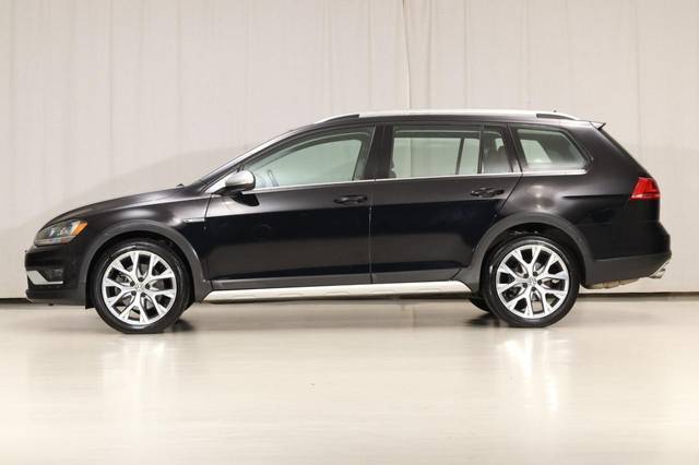 2017 Volkswagen Golf Alltrack SEL AWD photo