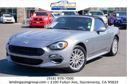 2017 FIAT 124 Spider Classica RWD photo