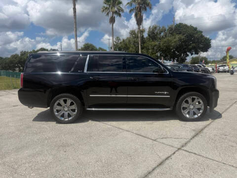 2017 GMC Yukon XL SLT RWD photo