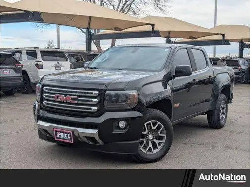 2017 GMC Canyon 4WD SLE 4WD photo