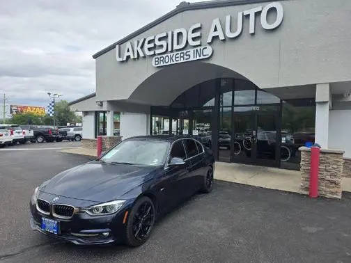 2017 BMW 3 Series 330i xDrive AWD photo