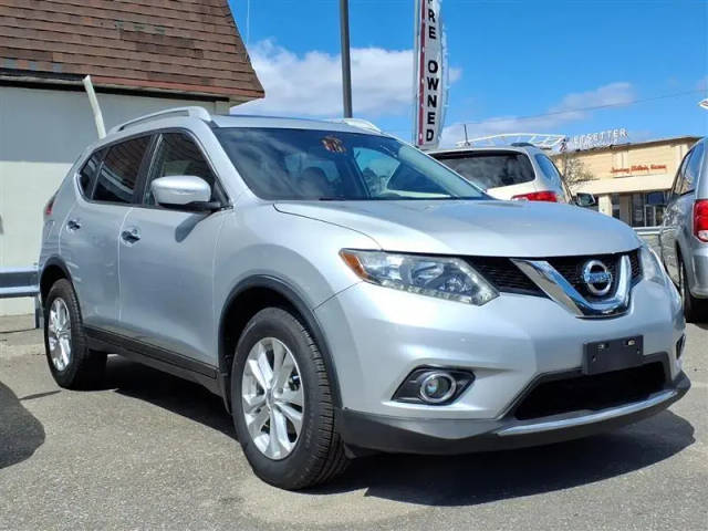 2015 Nissan Rogue SV AWD photo