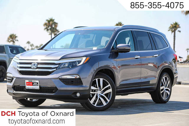 2017 Honda Pilot Touring FWD photo