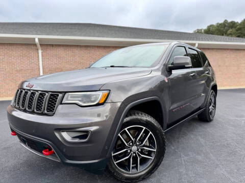 2017 Jeep Grand Cherokee Trailhawk 4WD photo