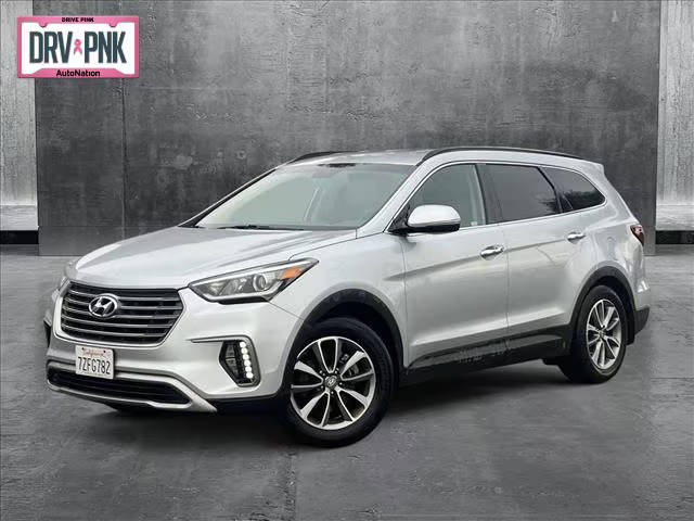 2017 Hyundai Santa Fe SE FWD photo