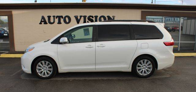 2017 Toyota Sienna Limited FWD photo