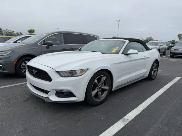 2016 Ford Mustang V6 RWD photo