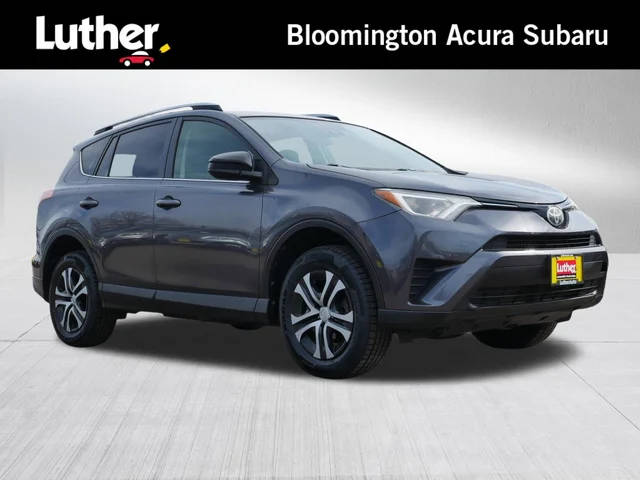 2017 Toyota RAV4 LE AWD photo