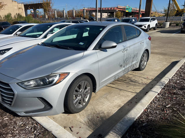 2017 Hyundai Elantra SE FWD photo