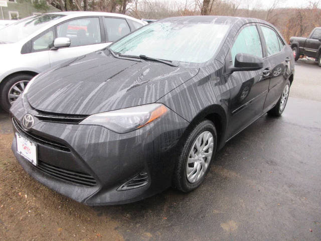 2017 Toyota Corolla LE FWD photo