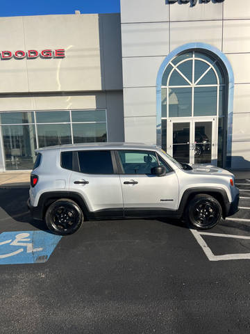 2017 Jeep Renegade Sport FWD photo
