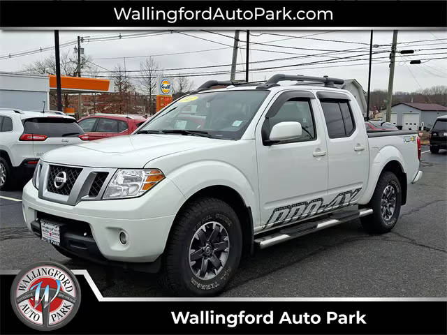 2017 Nissan Frontier PRO-4X 4WD photo