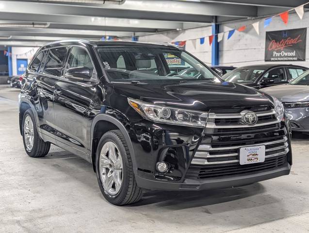 2017 Toyota Highlander Limited AWD photo