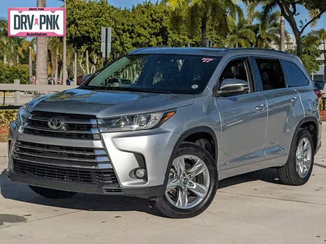 2017 Toyota Highlander Limited FWD photo