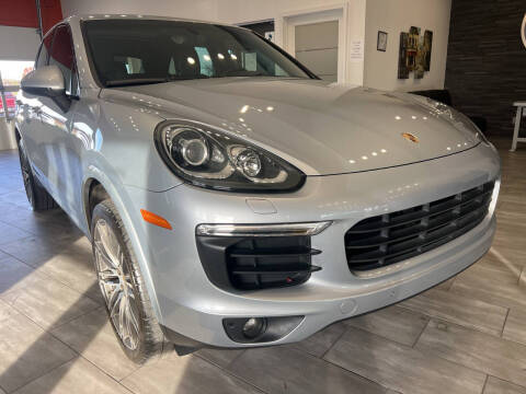 2017 Porsche Cayenne Platinum Edition AWD photo
