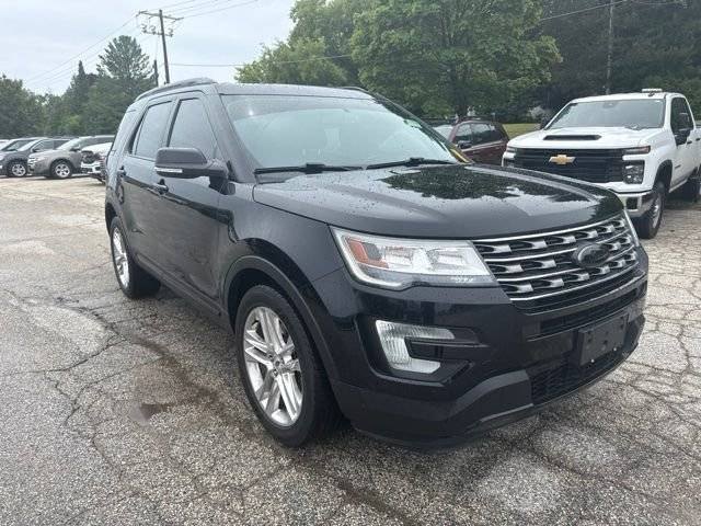 2017 Ford Explorer XLT 4WD photo