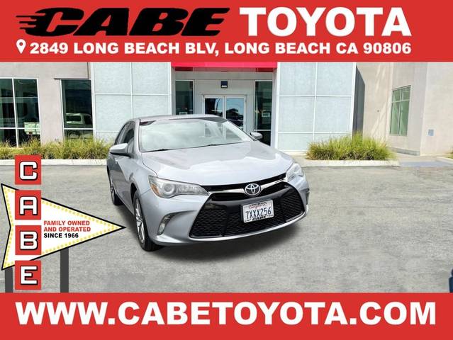 2017 Toyota Camry SE FWD photo