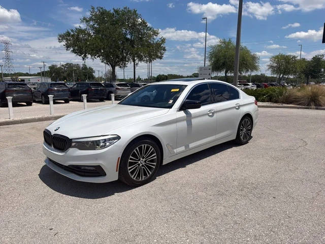 2017 BMW 5 Series 530i RWD photo