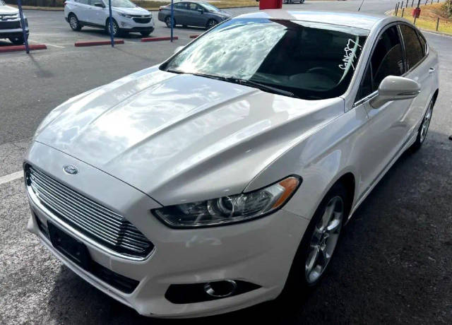 2016 Ford Fusion SE FWD photo