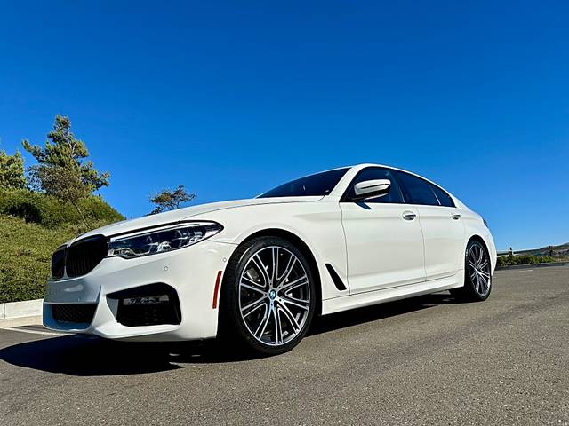 2017 BMW 5 Series 540i RWD photo