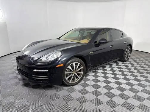 2015 Porsche Panamera 4 AWD photo