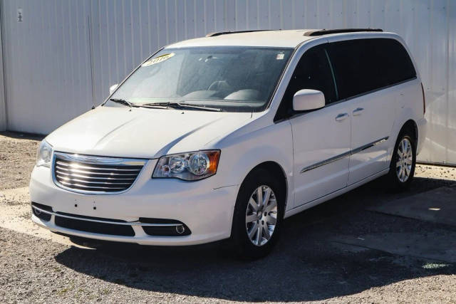 2016 Chrysler Town and Country Touring FWD photo