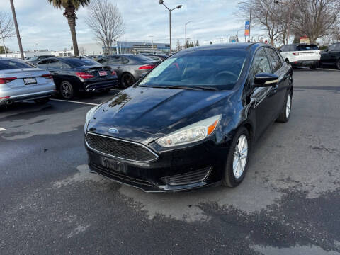 2015 Ford Focus SE FWD photo