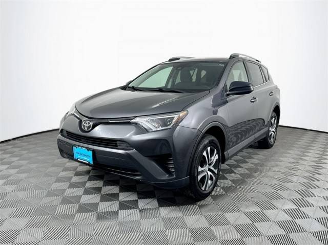 2017 Toyota RAV4 LE FWD photo