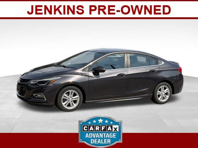 2017 Chevrolet Cruze LT FWD photo