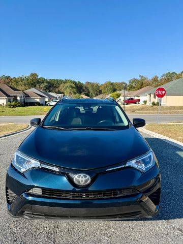 2017 Toyota RAV4 LE FWD photo