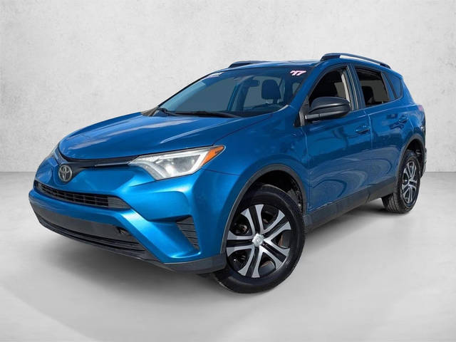 2017 Toyota RAV4 LE FWD photo