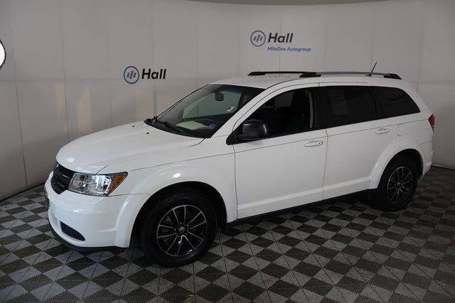 2017 Dodge Journey SE FWD photo