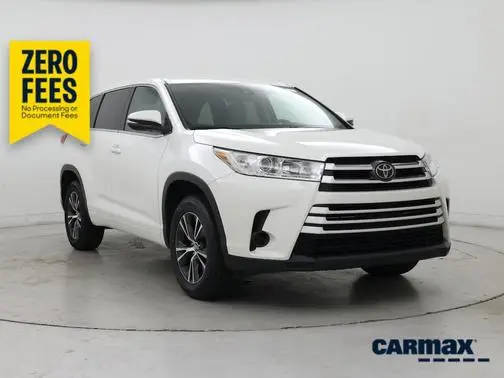 2017 Toyota Highlander LE FWD photo