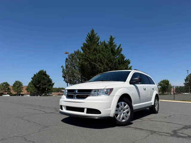 2017 Dodge Journey SE FWD photo