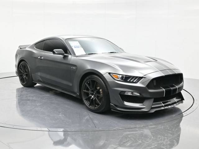 2017 Ford Mustang Shelby GT350 RWD photo