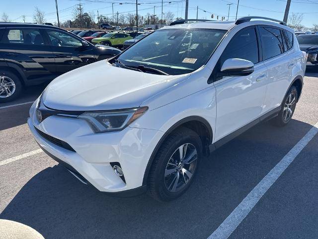 2017 Toyota RAV4 XLE FWD photo