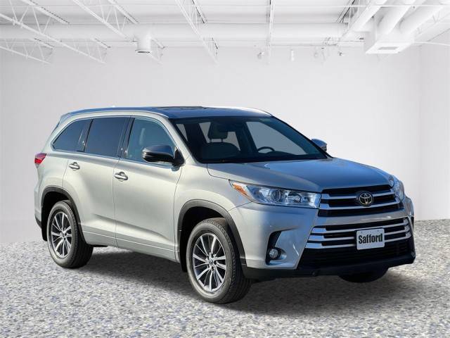 2017 Toyota Highlander XLE AWD photo