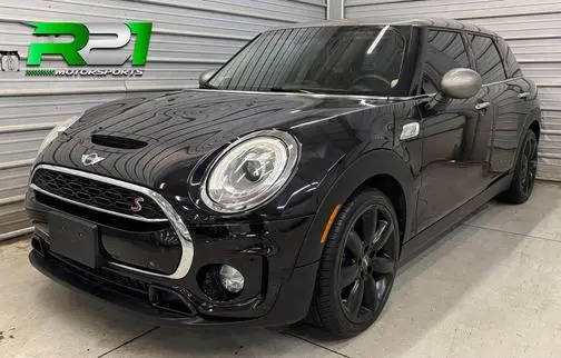 2017 MINI Cooper Clubman Cooper S FWD photo