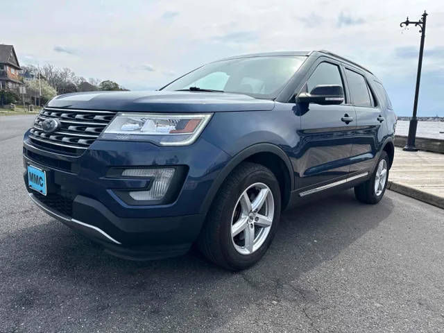 2017 Ford Explorer XLT 4WD photo