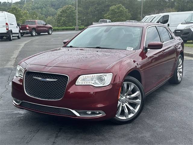 2017 Chrysler 300 Limited RWD photo