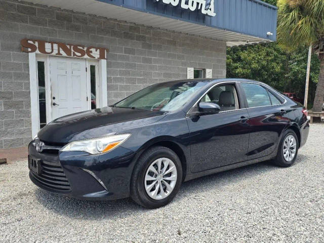 2017 Toyota Camry LE FWD photo