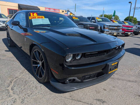 2016 Dodge Challenger R/T Scat Pack RWD photo
