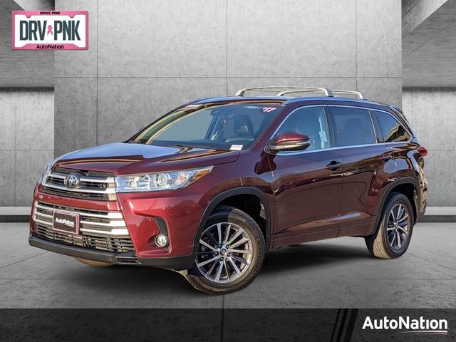 2017 Toyota Highlander XLE FWD photo