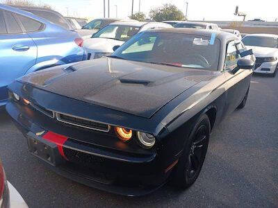 2016 Dodge Challenger SXT RWD photo