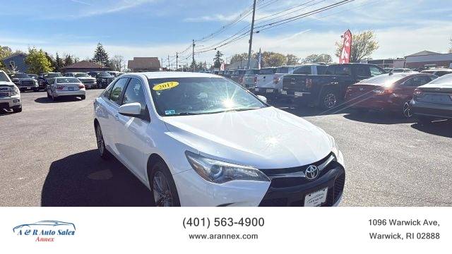 2017 Toyota Camry SE FWD photo