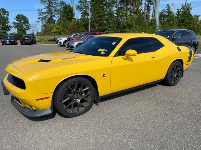 2017 Dodge Challenger R/T Scat Pack RWD photo