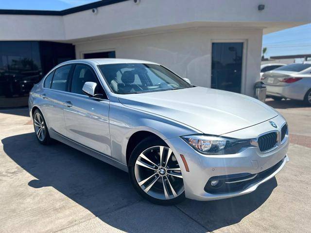 2017 BMW 3 Series 330i RWD photo