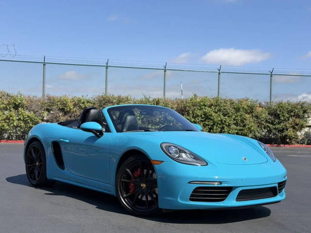 2017 Porsche Boxster S RWD photo